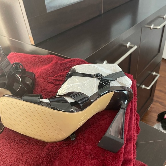 Zara black high-heeled vinyl sandals size 6 - Picture 7 of 12